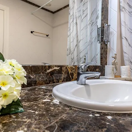 아파트 Ocean View And Infinity Pool 푼샬