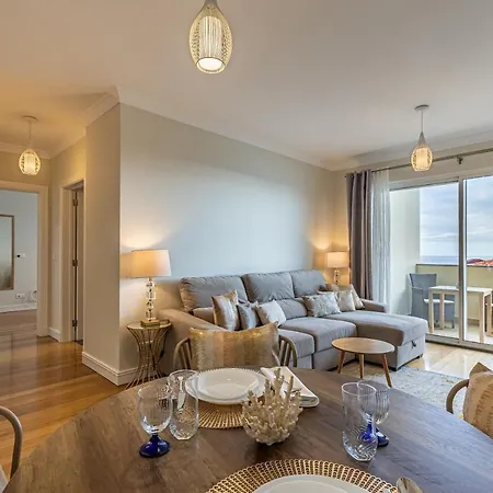 Ocean View And Infinity Pool 푼샬