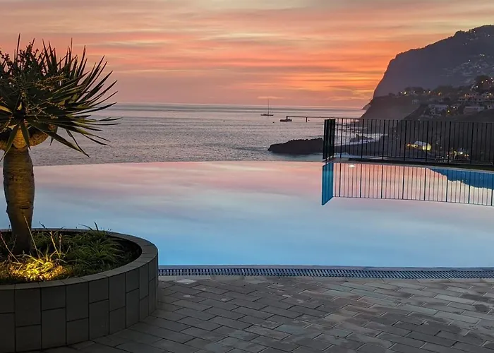 Lejlighed Ocean View And Infinity Pool Funchal (Madeira)