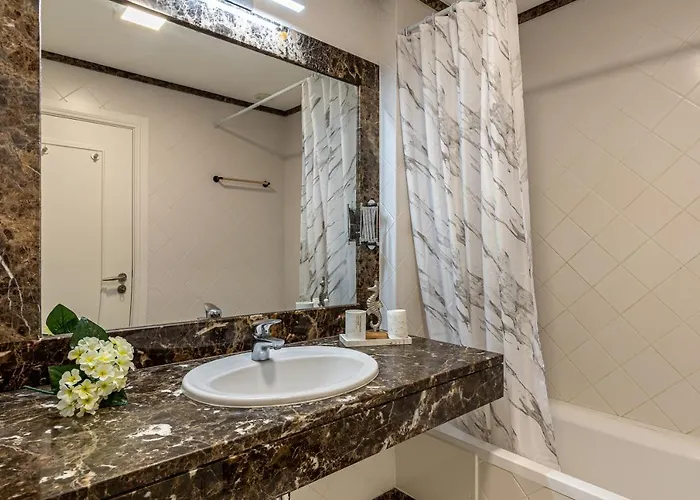 Ocean View And Infinity Pool *